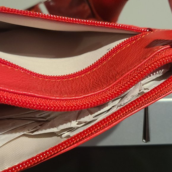 New Genuine Danier leather fanny pack belt bag in vibrant red & silver - Picture 4 of 11